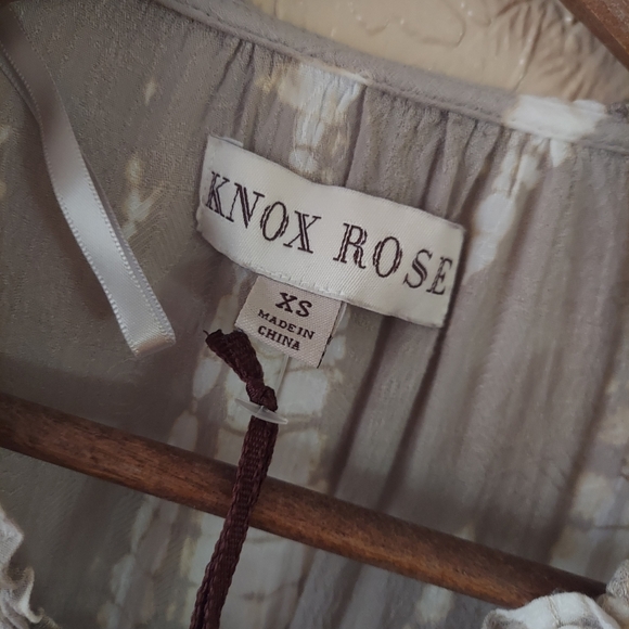 Knox Rose taupe tie dye women's wrap front casual rayon blouse size XS - Picture 4 of 9